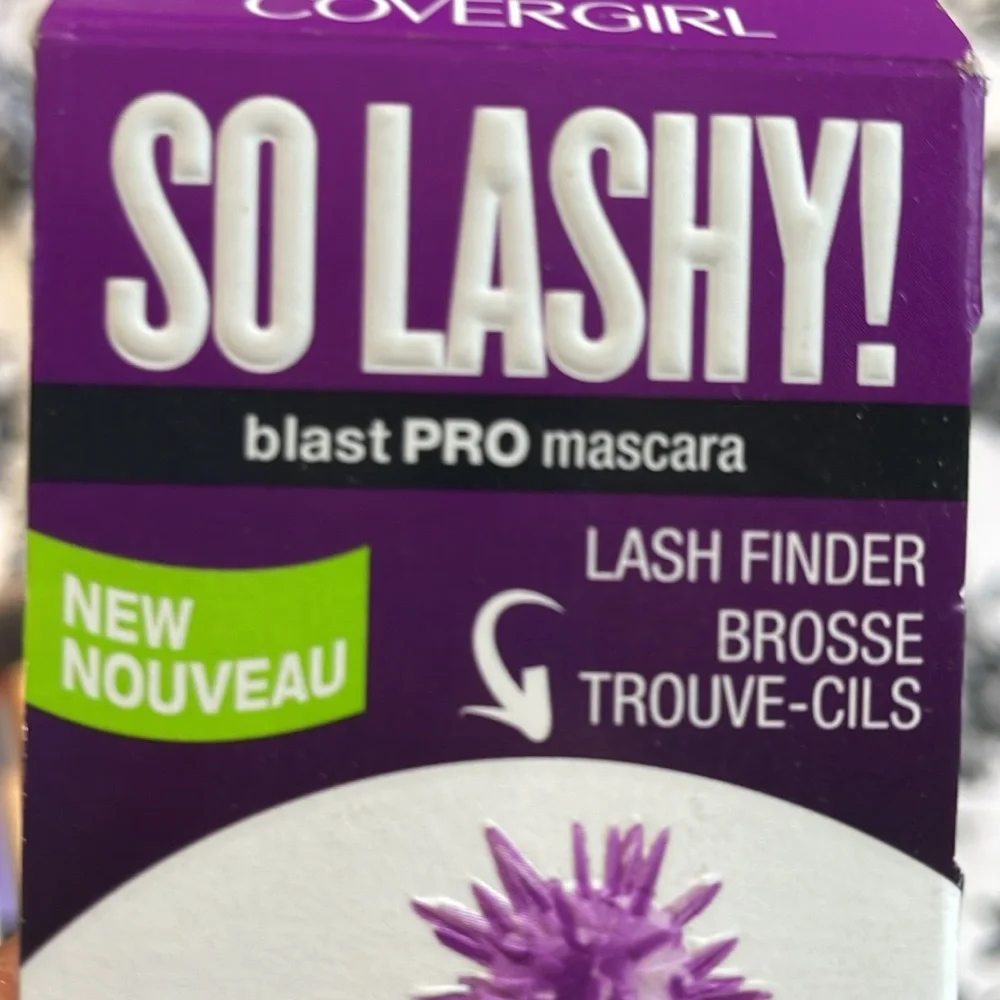 Laura Gellar LashBoss Bold Mascara & Covergirl So Lashy both black